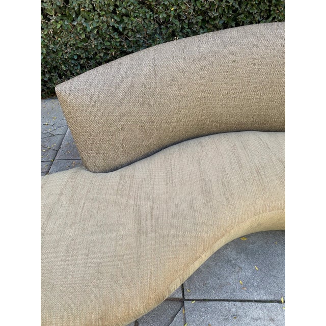 1990s Vintage Reupholstered Kagan “Bilbao” Style Sofa For Sale In Los Angeles - Image 6 of 8
