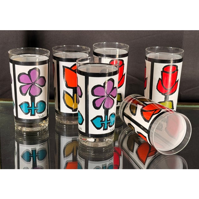 The Pop Floral pattern by Anchor Hocking is a bold piece of 1960s graphic design, with each glass featuring a different...