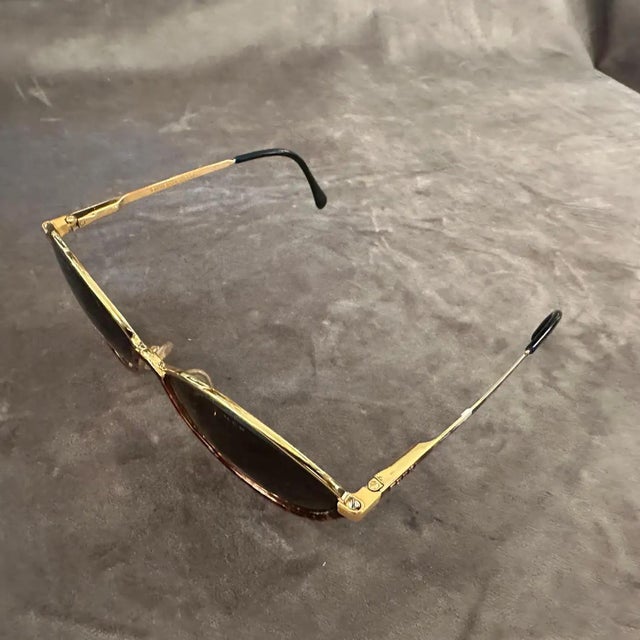 Italian 1990s High Quality Faux Tortoise Shell Acetate Gianfranco Ferrè Sunglasses For Sale - Image 3 of 8