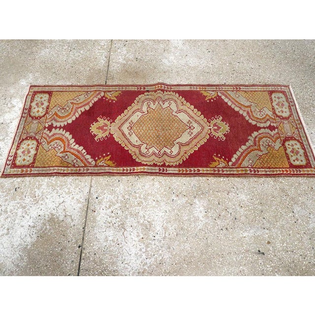 Galerie Shabab Collection Mid-20th Century Turkish Oushak Rug For Sale In New York - Image 6 of 10