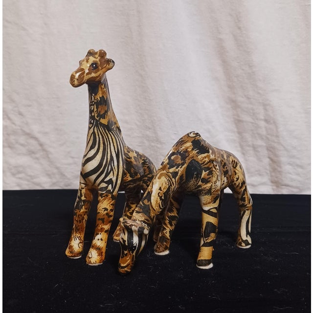 ​Vintage La Vie 4-Piece Safari Print Ceramic Ensemble – Vase & Giraffe Trio For Sale - Image 11 of 11