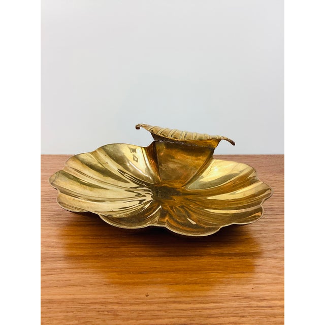 Art Deco Vintage Hollywood Regency Brass Clam Shell Serving Tray For Sale - Image 3 of 9