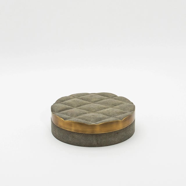 Kifu Paris Set of 2 Quilted Boxes in Grey Shagreen With Bronze Patina Brass by Kifu Paris For Sale - Image 4 of 7