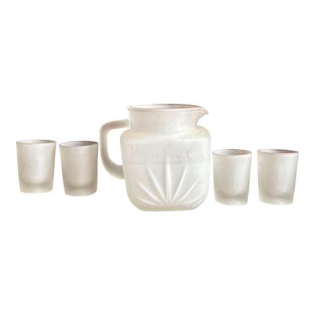 1950s Mid-Century Federal Glass Company Star Clear Glass Pitcher With Four Small Juice Glasses For Sale