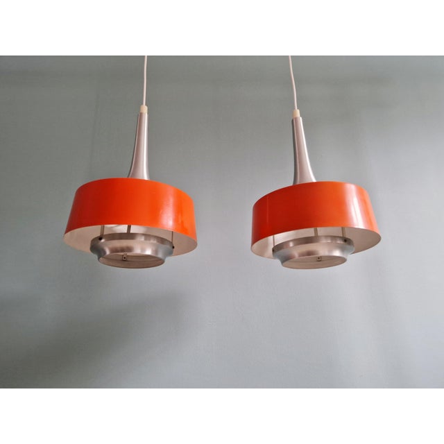 Metal Scandinavian Pendant Lights in Brushed Aluminum and Orange Lacquered Metal from Philips, 1960s, Set of 2 For Sale - Image 7 of 18