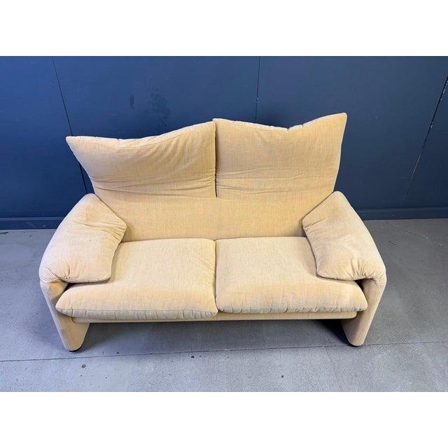 Vintage maralunga sofa designed by vico magistretti for cassina in 1973. This iconic design sofa is upholstered in a...