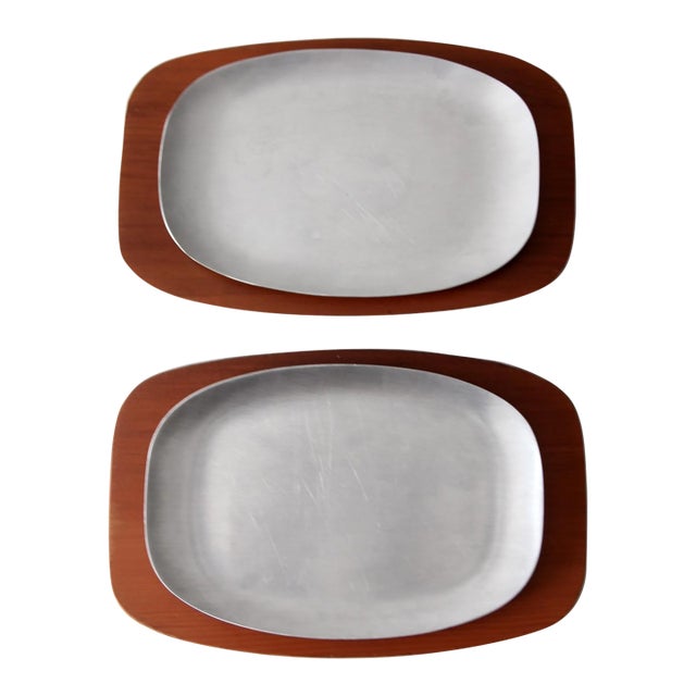 Mid Century Sizzler Plates Pair For Sale