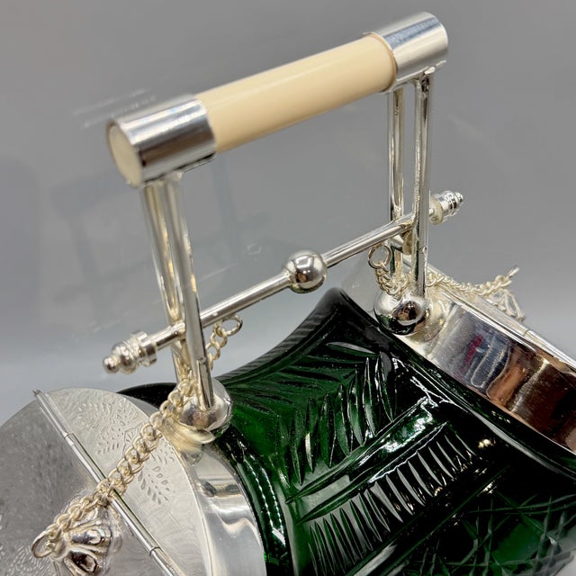 Emerald Green Cut Glass Biscuit Barrel from James Deakin & Sons, 1920 For Sale - Image 3 of 18