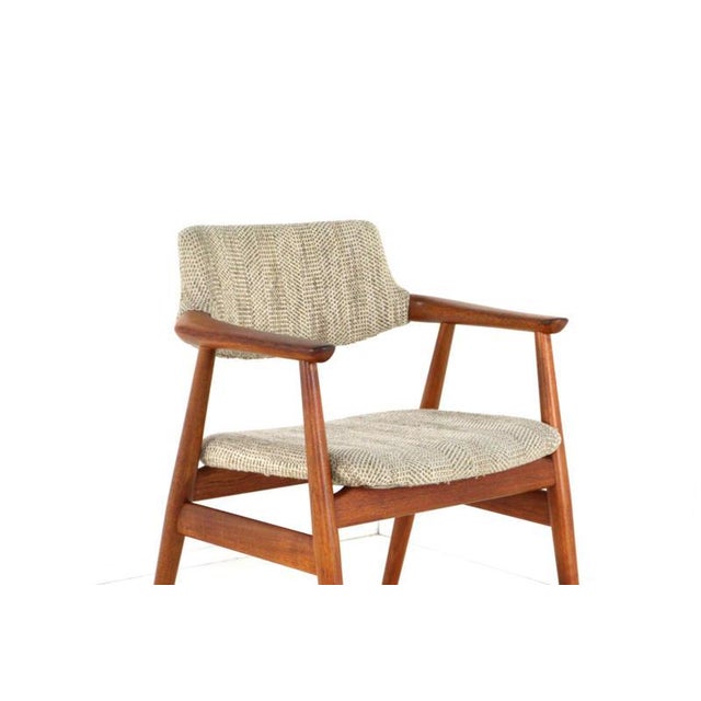 Wood GM11 Chair by Svend Åge Eriksen for Glostrup, 1960s For Sale - Image 7 of 9