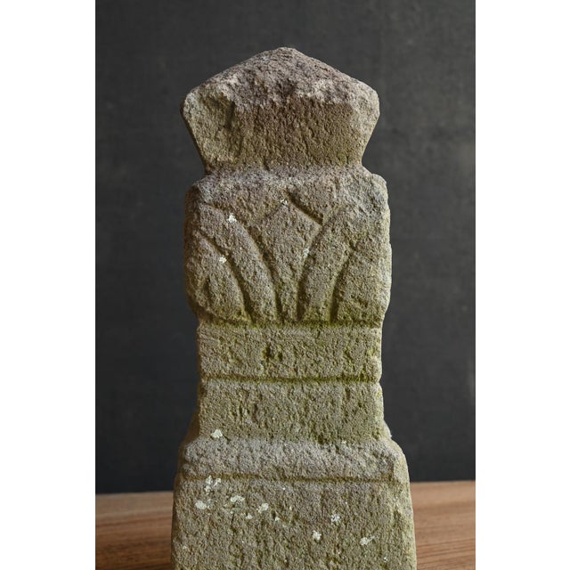 Gray Antique Japanese Stone Pagoda Finial Fragment / Edo Period / Carved Lotus Base For Sale - Image 8 of 17