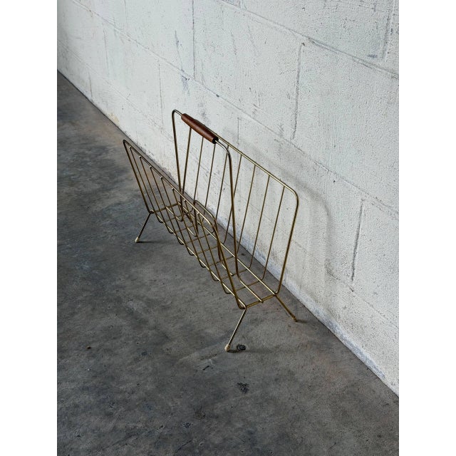 Mid-Century Modern Brass Wire Magazine Holder With Wood Handle Mid-Century Modern 1960s For Sale - Image 3 of 10