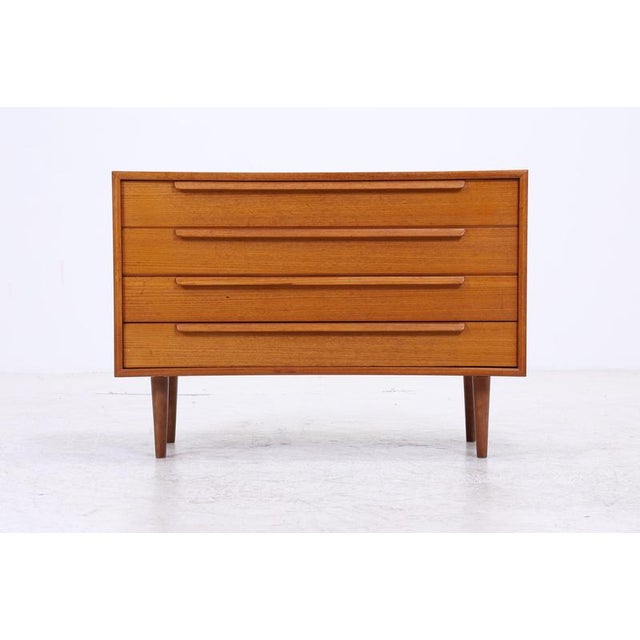 Mid-Century Chest of Drawers in Teak by WK Furniture For Sale - Image 3 of 13