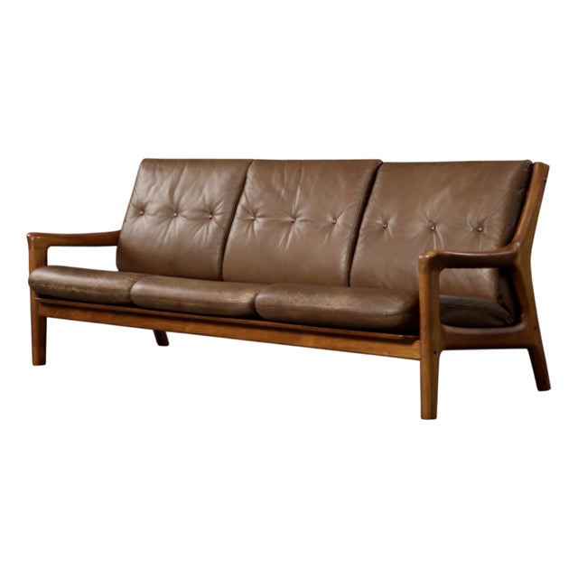 Mid-Century Modern Danish Three-Seater Sofa in Brown Leather by Georg Thams for A/S Vejen Polstermöbelfabrik, 1960s For Sale