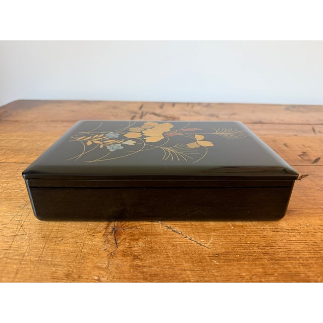 Japanese Japanese Lacquered Box by Yamada Heiando Lacquerware, Akikusa For Sale - Image 3 of 11