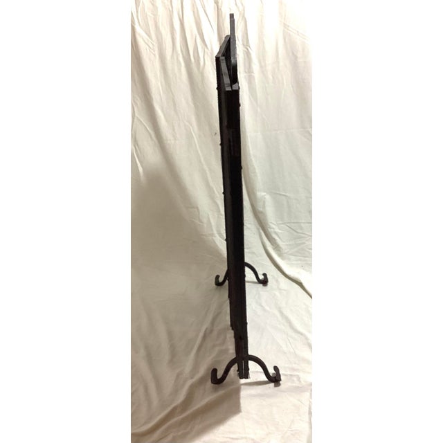 1950s Black Wrought Iron 3 Panel Fireplace Screen With Scroll Work and Leaves For Sale In New York - Image 6 of 10