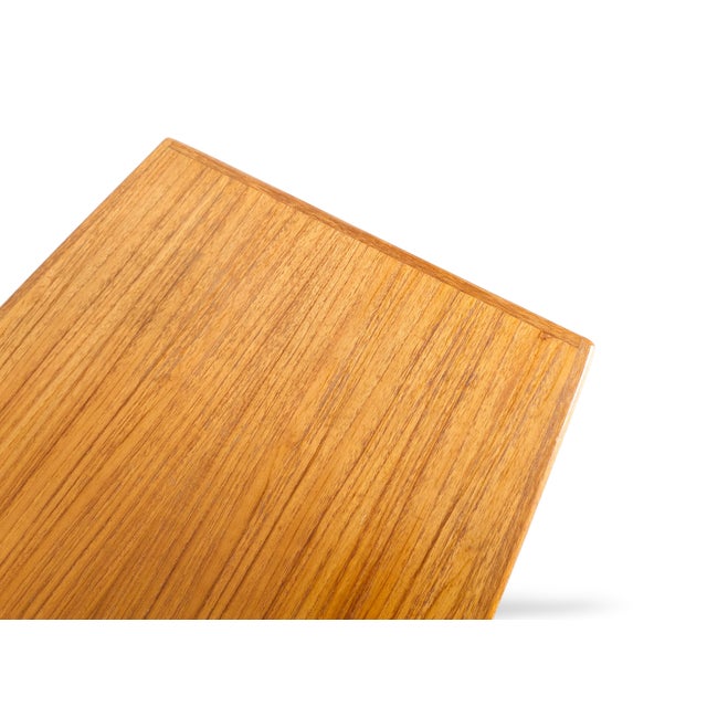 Wood Mid-Century Modern Danish Oak Coffee Table For Sale - Image 7 of 9