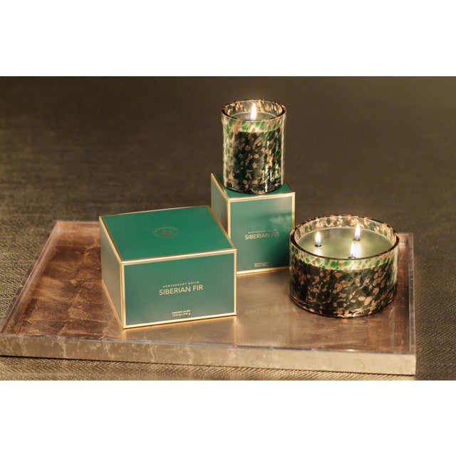 Our Spangled jars are hand poured with our classic holiday blend for great scent throw. The traditional and festive...