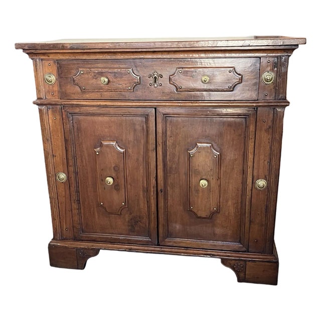 18th Century Louis XIII Style Italian Walnut Credenza / Buffet For Sale