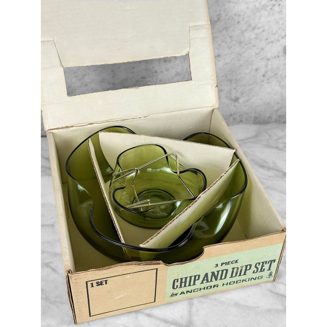 Mid 20th Century Mid-Century Avocado Green Pinched Glass Chip & Dip Serving Bowls For Sale - Image 10 of 10