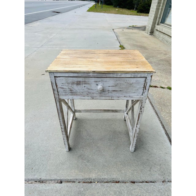 Cottage Chic Side Table For Sale In Charleston - Image 6 of 7