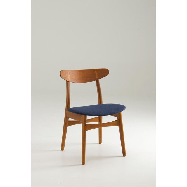 Carl Hansen & Søn Vintage CH30 Dining Chairs by Hans J. Wegner for Carl Hansen & Søn, 1950s, Set of 4 For Sale - Image 4 of 16