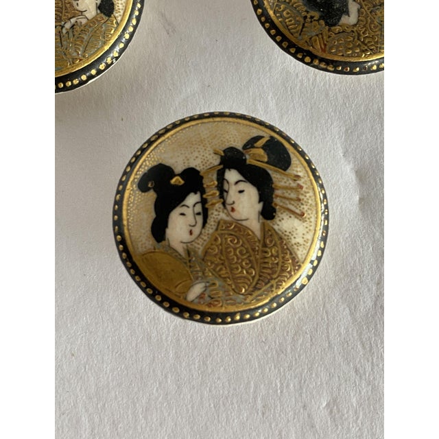 Late Meiji Era Hand Painted Geisha Satsuma Button Set of 5 For Sale In Los Angeles - Image 6 of 10