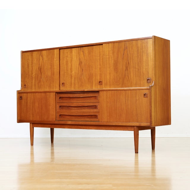 Mid Century Hutch Credenza Attributed to Johannes Andersen For Sale - Image 9 of 14
