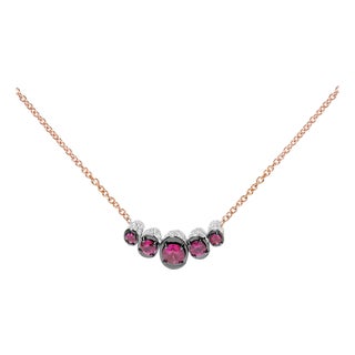18K Rose Gold 3/4 Cttw Pave Diamonds and Graduated Red Ruby Gemstone Curved Bar Choker Necklace (G-H Color, SI1-SI2 Clarity)-Adjustable to 14" - 16.5" For Sale