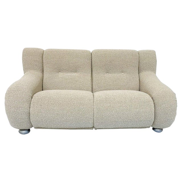 Mid-Century Modern Italian Sofa in Beige Boucle Fabric, 1960s For Sale
