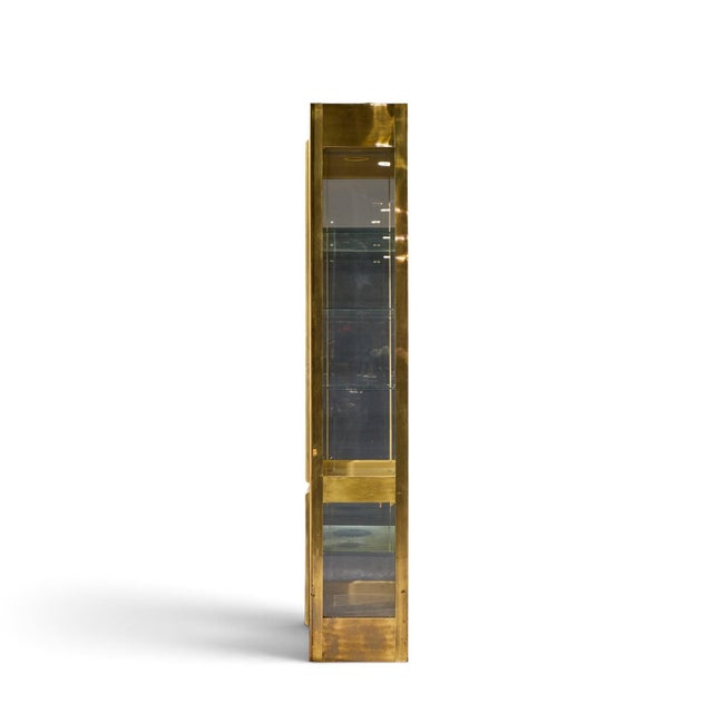 Mid 20th Century Mastercraft Mid Century Brass Vitrines Cabinet - Pair For Sale - Image 5 of 10