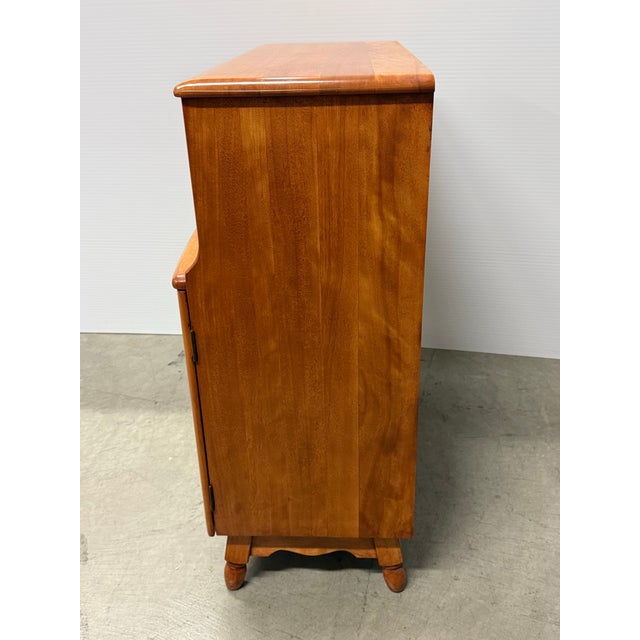 1950s 1950s Heywood Wakefield Vintage Colonial Cabinet For Sale - Image 5 of 12