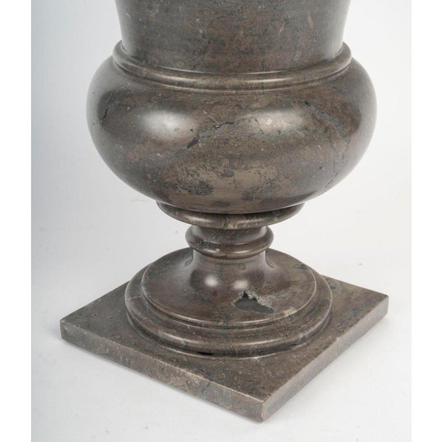 Medici Vase in Grey Marble, 20th Century. For Sale - Image 4 of 10