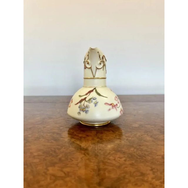 Fantastic quality antique Victorian Royal Worcester cleft jug having a fine quality antique Royal Worcester cleft jug with...