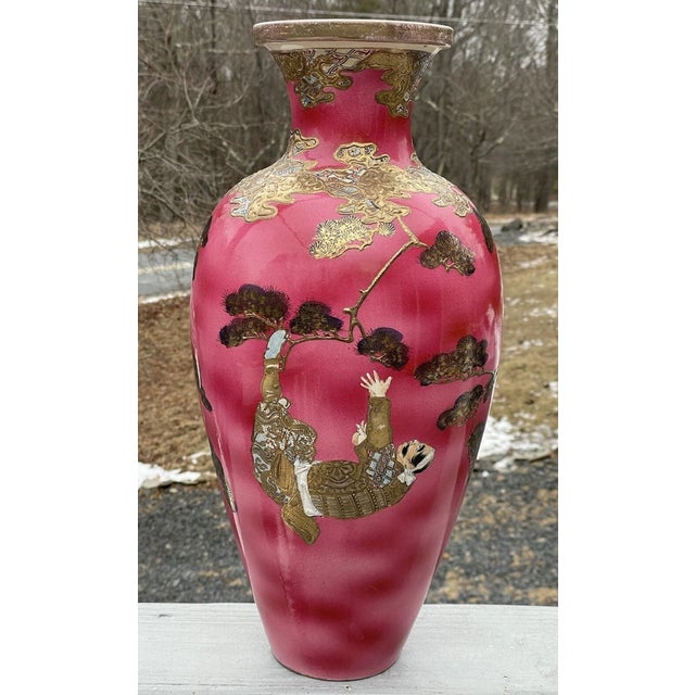 18" Fine & Large Antique Pink Satsuma Deep Relief Warrior Vase Meiji Era 19th C. For Sale - Image 14 of 18