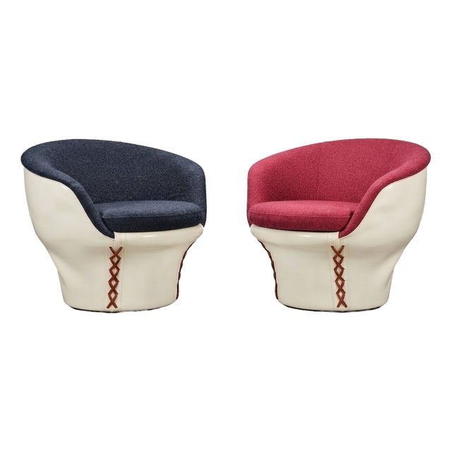 Mid-Century Modern Hungarian Space Age Lounge Chairs with Original White Shells and Bouclé Upholstery, 1960s, Set of 2 For Sale