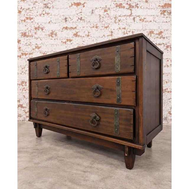 Mid-Century Modern Circa 1970s Asian Modern / Tansu-Inspired Campaign Chest / MCM For Sale - Image 3 of 8