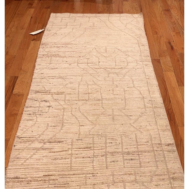 Abstract Nazmiyal Collection Modern Moroccan Runner For Sale - Image 3 of 6