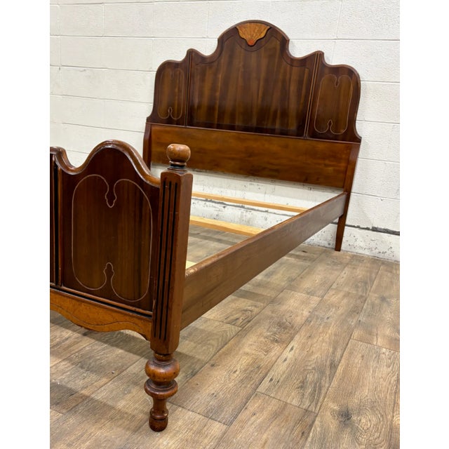 Wood Vintage Full Size Davis Cabinet Co Art Deco Art Nouveau Style Low Poster Bed For Sale - Image 7 of 10