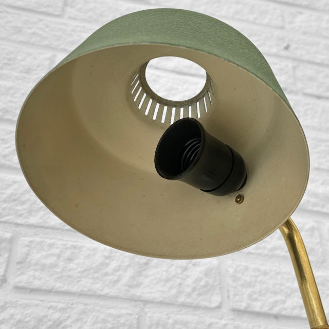 32966 Desk Lamp in Brass & Elm by Bertil Brisborg for Nordiska Kompaniet, Sweden, 1950s For Sale - Image 10 of 15