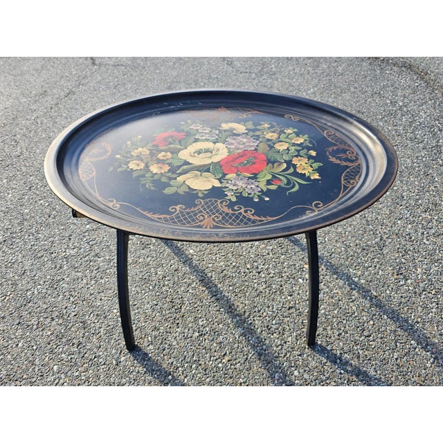 Mid-Century Modern 19th Century French Painted Tole Tray With Folding Stand For Sale - Image 3 of 9