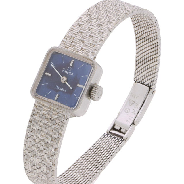 Metal Vintage Omega Geneve Ladies 18k White Gold Blue Dial Square Mesh Bracelet Watch For Sale - Image 7 of 15