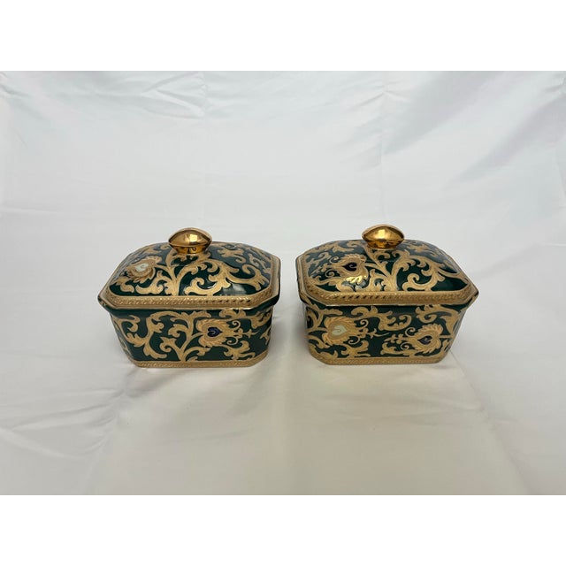 Vintage Green & Gold Chinoiserie Porcelain Boxes — Pair For Sale In Naples, FL - Image 6 of 11