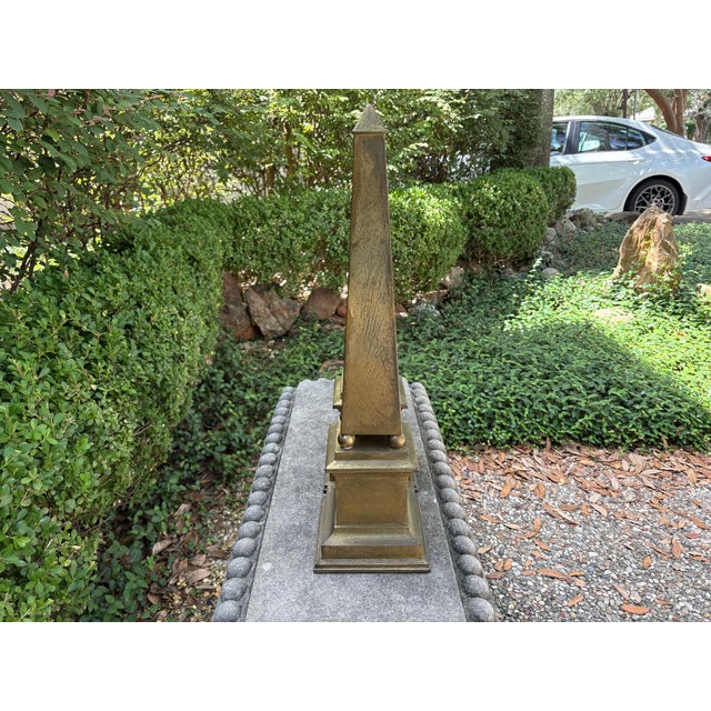 1960s 1960s Pair of Hollywood Regency Brass Obelisks For Sale - Image 5 of 7
