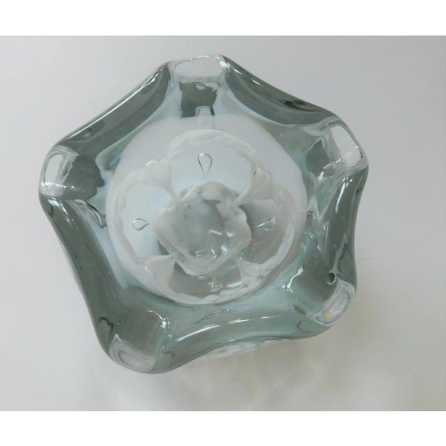 Beautiful Italian Murano Art Glass Clear and Frosted Crystal design mid-century Nut and/or Candy Dish. This coffee table...
