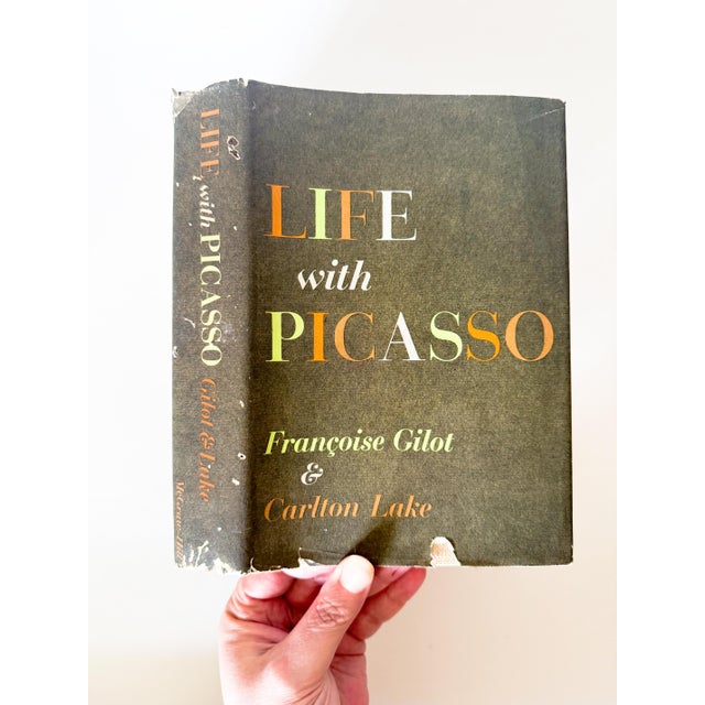 Paper 1964 First Edition Book: "Life With Picasso" by Francoise Gilot and Carlton Lake For Sale - Image 7 of 9