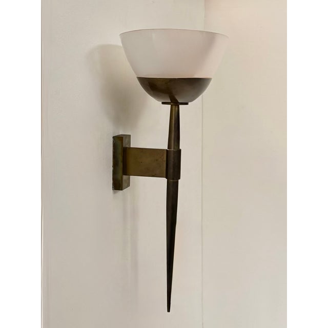 Vintage Art Deco Wall Sconce in Brass and Acrylic Glass, France, 1930 For Sale - Image 3 of 11