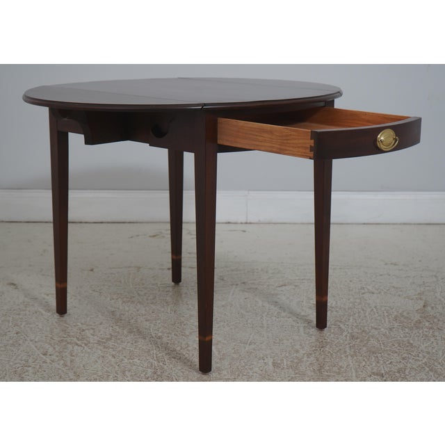 1990s Henkel Harris Mahogany Dropleaf Pembroke Table For Sale - Image 5 of 18
