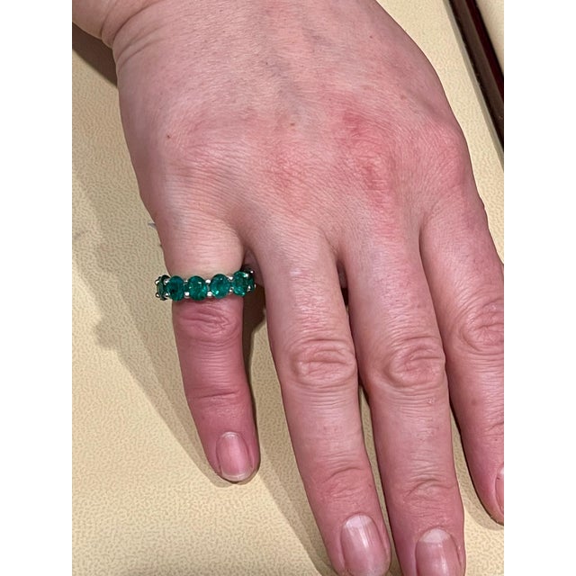 Green 35 Pointer Each 4.5 Carat Emerald Anniversary Eternity Band / Ring in Platinum For Sale - Image 8 of 8