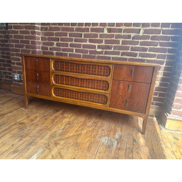 Mid-Century Modern Lane Co. Perception Nine Drawer Mid Century Modern Dresser For Sale - Image 3 of 12