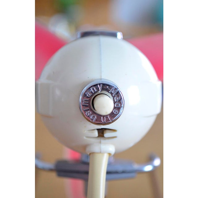 Cream Mid-Century Model TF161 Table Fan from Siemens, 1950s For Sale - Image 8 of 10